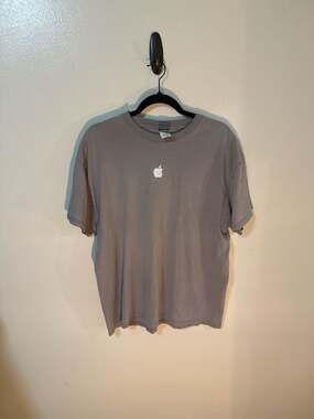 Vintage Y2K Apple Center Logo Graphic T-Shirt Hanes Beefy-T Gray XL